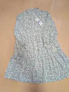 GU 花柄ワンピース 130サイズ