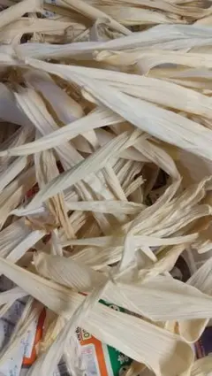 もちとうもろこし　皮　乾燥　小動物　おやつ　約55グラム入りのサムネイル