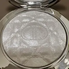 Dior Forever Glow Luminizer 06オパールシークイン
