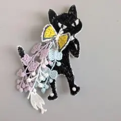 B133 ミナペルホネンブローチ　ハンドメイドアクセサリー