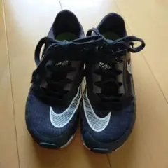 Nike ブラック/ホワイト スニーカー