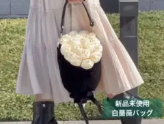 Barabelle バラベル 花束バッグ 白バラ 白薔薇 ホワイト ベロア - メルカリ
