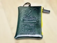 【新品未使用】PEANUTS スヌーピー　パスケース 定期入れ リール付き　水色