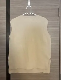 無印　リブニットベスト　ベージュ