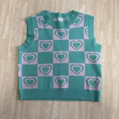 SHEIN 水色ピンクハート柄ベスト
