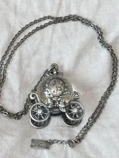 ALICE and the PIRATES 馬車モチーフ ネックレス