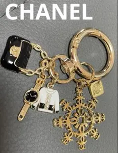 に*む様 CHANEL　2024年クリスマスチャーム　キーホルダー