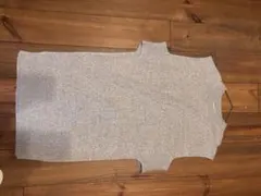 グレー ニットノースリーブベスト