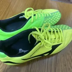 Mizuno Ignitus 蛍光イエロー/グリーン サッカーシューズ
