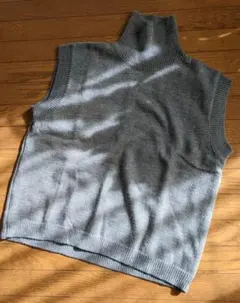 SHEENA タートルネック　ノースリーブニット