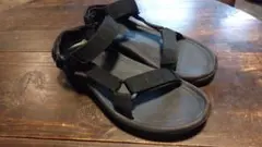Teva ブラック スポーツサンダル