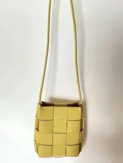 tov トーヴ レザーバッグ 編み込み ショルダーバッグ イエロー 牛革のサムネイル