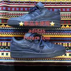 【新品未使用】adidas スニーカー FORUM LOW ネイビーのサムネイル
