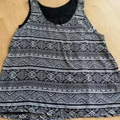 タンクトップ　レディース