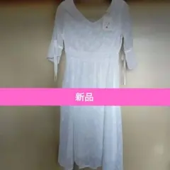 D Y ホワイト フレアスリーブ ワンピース