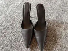GYDAブラック　ヒールのサムネイル