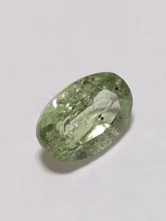 天然UVチェンジミントガーネット0.56ct