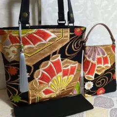 帯リメイクバック　正絹　蝶柄袋帯タッセルバック　底板ポーチ付き