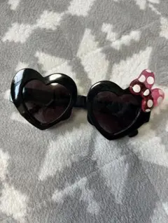 ディズニー ミニーマウス ハート型サングラス