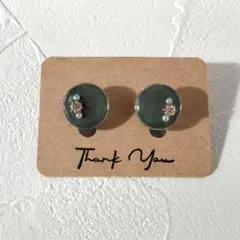 アーモンドグリーンのサークル　ノンホールピアス