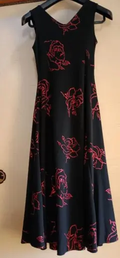 社交ダンス　黒赤花柄ノースリーブドレス　上衣付き