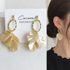 【099】花びら/デザインオーバル　イヤリング　ピアス　ハンドメイド