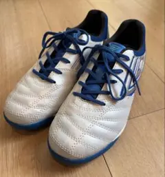 Umbro アンブロ　22cm サッカー　トレーニングシューズ