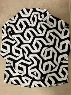 H&Mデザイン幾何学模様シャツS実質M定価約4000円新品未使用保管のみ美品