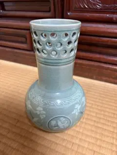 t*a様 高麗青磁 韓国 人間国宝 柳海剛 花瓶 雲鶴紋 花器 アンティーク