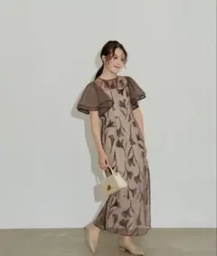 LE'RURE オケージョンドレス　結婚式　ワンピースのサムネイル