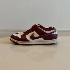 NIKE DUNK LOW バーガンディ ホワイト スニーカーのサムネイル
