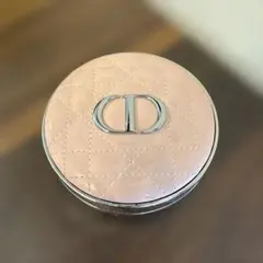 【新品パプ4枚付】DIOR フォーエバー ハイドラグロウクッション 00Nのサムネイル