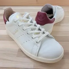アディダス スタンスミス LUX ホワイト/バーガンディ 23cm