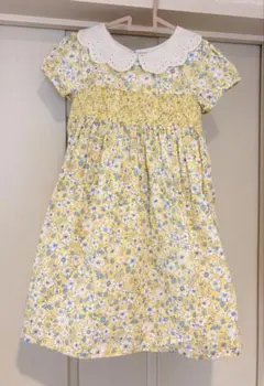 ジョジョママンべべ　リバティドレス　花柄 半袖スモッキングワンピース