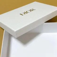 Dior ギフトボックス 空箱 緩衝材 リボン など