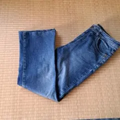 レディース　ジーンズ　デニム　ウエスト７０　股下63　ズボン