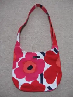 Item thumbnail for item 57ab3791-c35a-4450-b93c-0e7277ff6f57