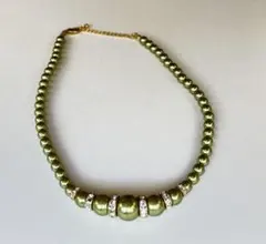 アクセサリー　オリーブグリーン ネックレス