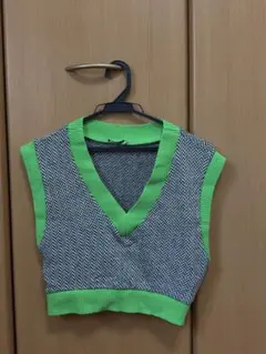 ヘリンボーン柄 Vネックニットベスト