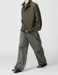 ワイドパラシュートパンツ　UNIQLO C オリーブ