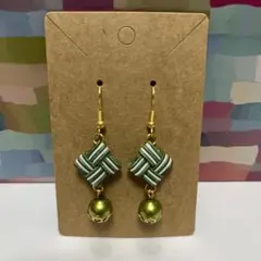 ハンドメイド【水引】ピアス　緑×白　ストライプ