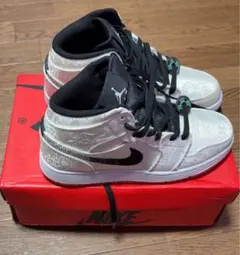 Nike Air Jordan 1 Mid 5.5 ホワイト/ブラック