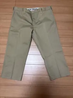 未使用品! Levi's STA-PREST クロップドチノパン ツ ベージュのサムネイル