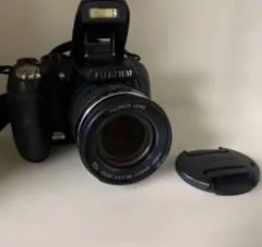富士フィルムFUJIFILMFINEPIX HS10 30XSUPER WIDEのサムネイル