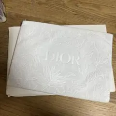 Dior 花柄刺繍ポーチ ホワイト　ノベルティ