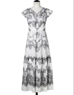 Herlipto Jendaya Lace-Print Dress ブラックSのサムネイル