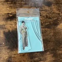 M!LK 吉田仁人 のぞいてみるく？展 アクスタ 2種セット - メルカリ