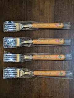 フルーツモチーフのフォークとスプーン4本セット