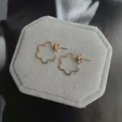 14kgf フラワーフープピアス