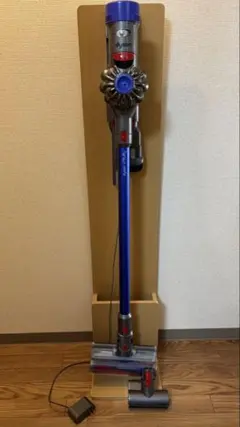ダイソンコードレスクリーナー Dyson V7 fluffy (ジャンク品) - メルカリ